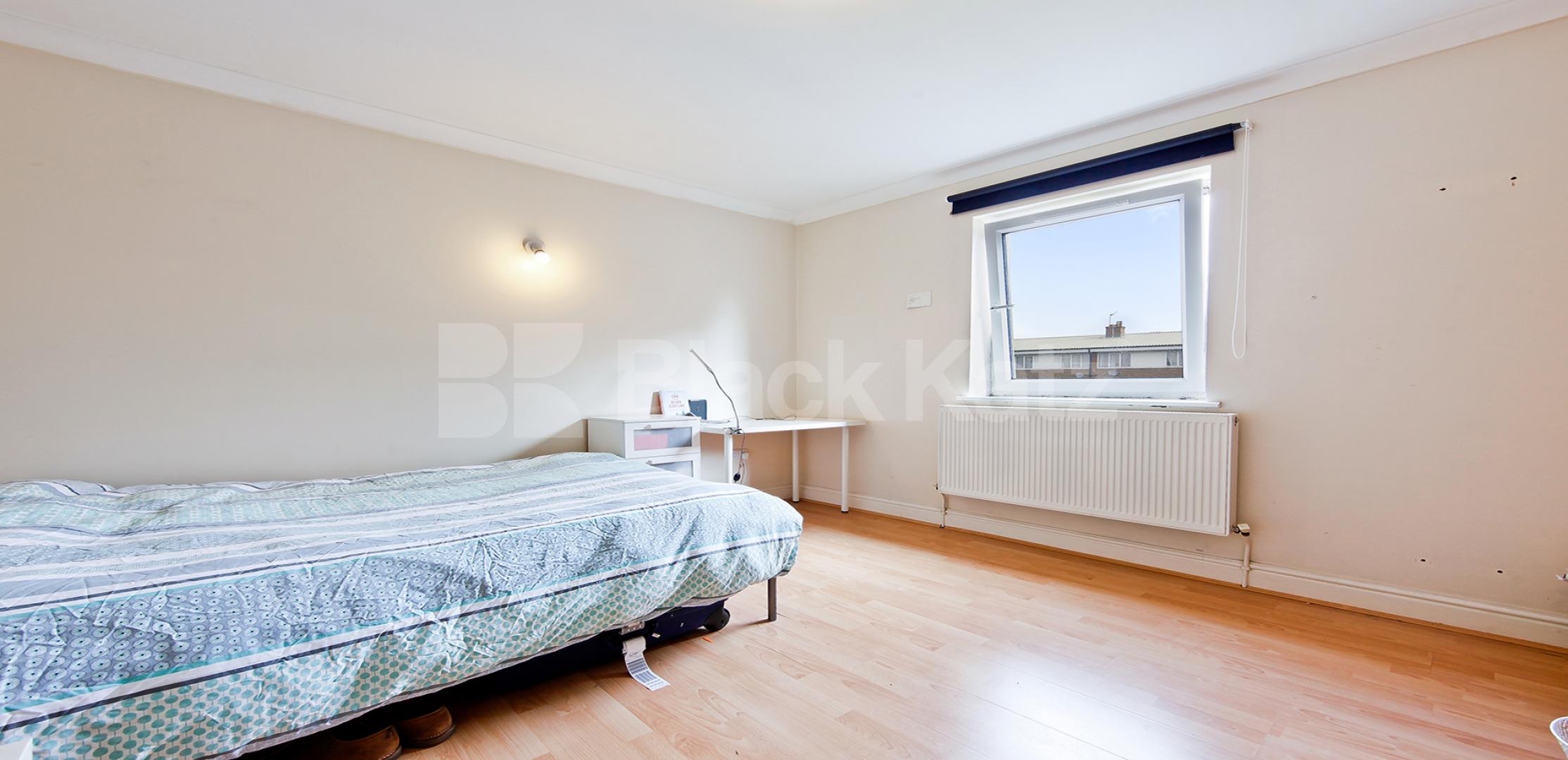 			UNDER OFFER , 3 Bedroom, 1 bath, 1 reception Apartment			 Windsor Court - Copers Road, Bermondsey
